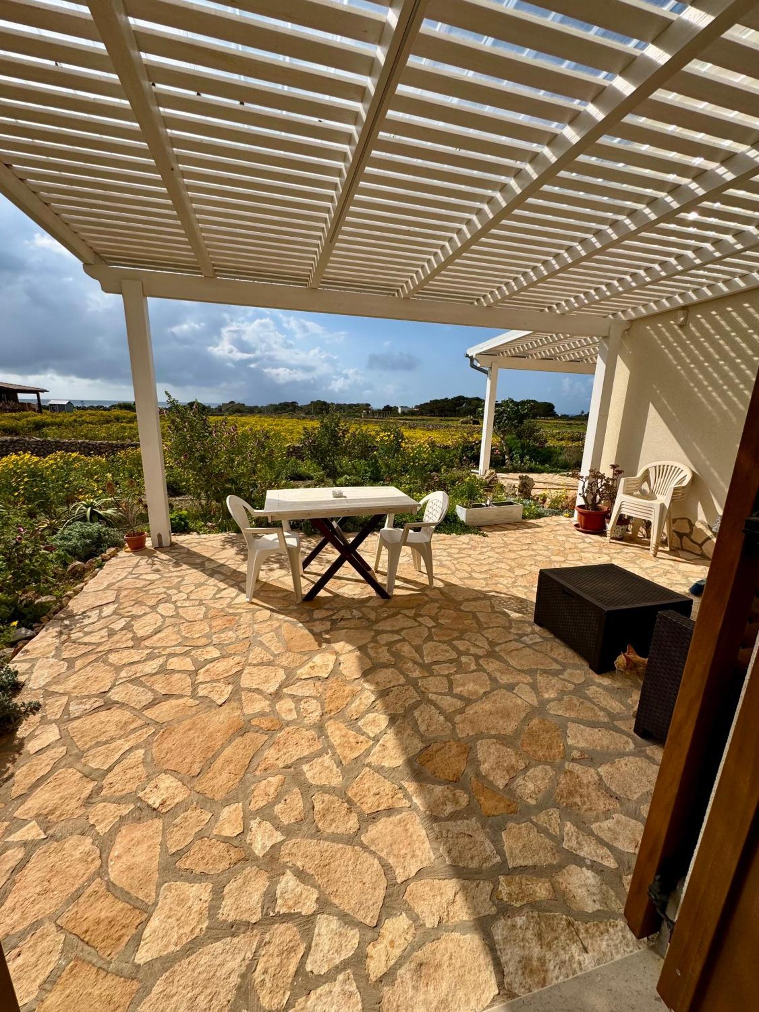 Aria Case Vacanze Фавиньяна Экстерьер фото
